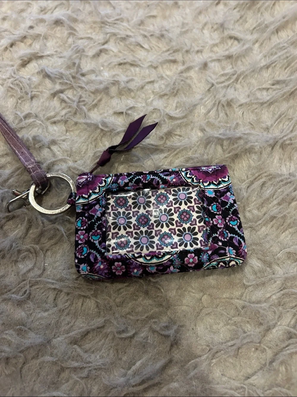 Vera Bradley Lilac Medallion Zip ID Case And Lanyard - Picture 3 of 5
